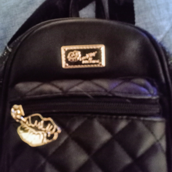 Betsey Johnson mini backpack - Picture 3 of 8